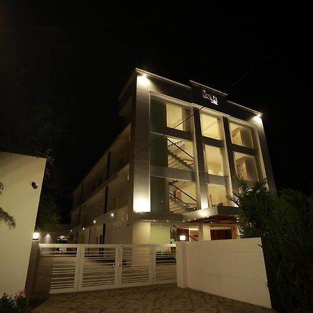 The Gold Hotel Palakkad Exterior photo