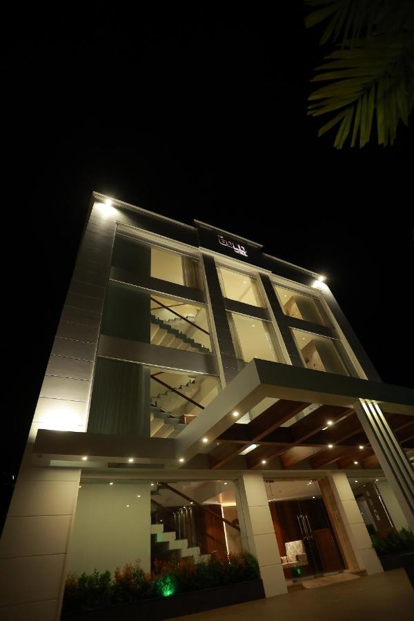 The Gold Hotel Palakkad Exterior photo